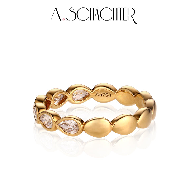 Infinity Pear Band（0.52 ct. Pear cut)