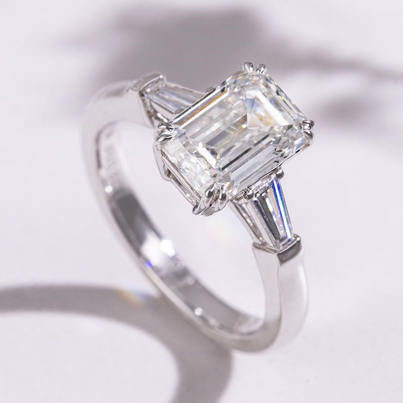Luminous Grace Emerald Ring （3.01 ct. emerald cut)