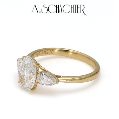 Oval Trilogy Diamond Ring（3.01 ct. Oval cut)