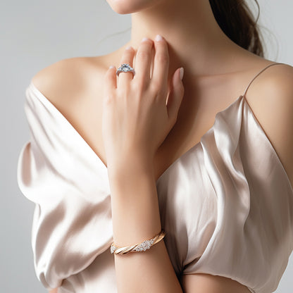 Luminous Grace Round Ring （2.01 ct. Round cut)