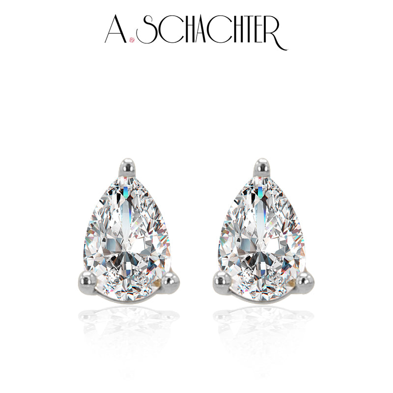 Petite Pear Diamond Studs（0.3 ct. Pear cut)