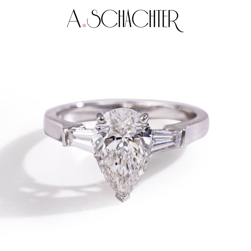 Luminous Grace Pear Ring（2.01 ct. Pear cut)