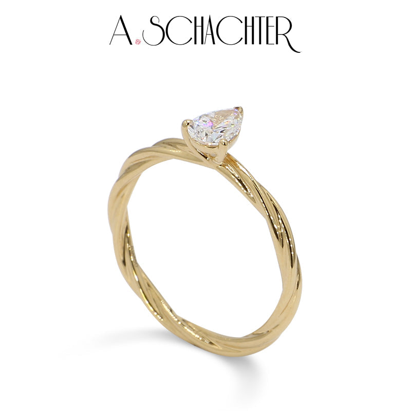 Pear Solitaire Twist Ring （0.3 ct. Pear cut)