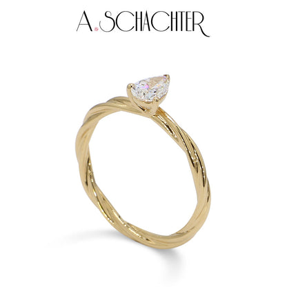 Pear Solitaire Twist Ring （0.3 ct. Pear cut)