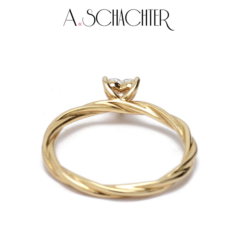 Heart Solitaire Twist Ring 0.3 ct. Heart cut)