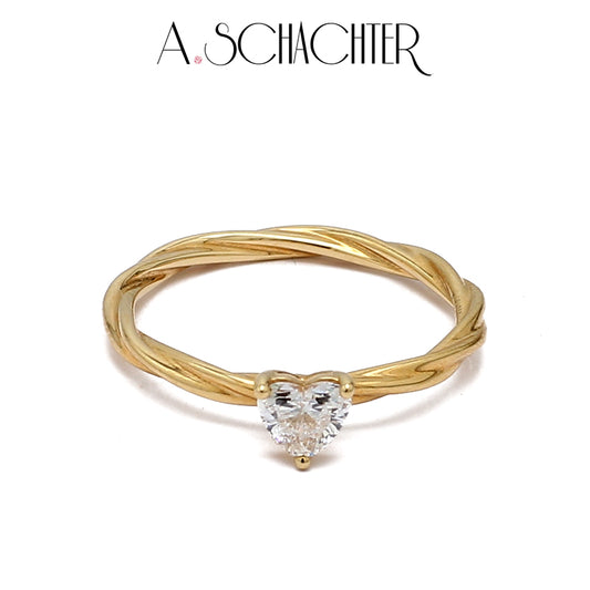 Heart Solitaire Twist Ring 0.3 ct. Heart cut)