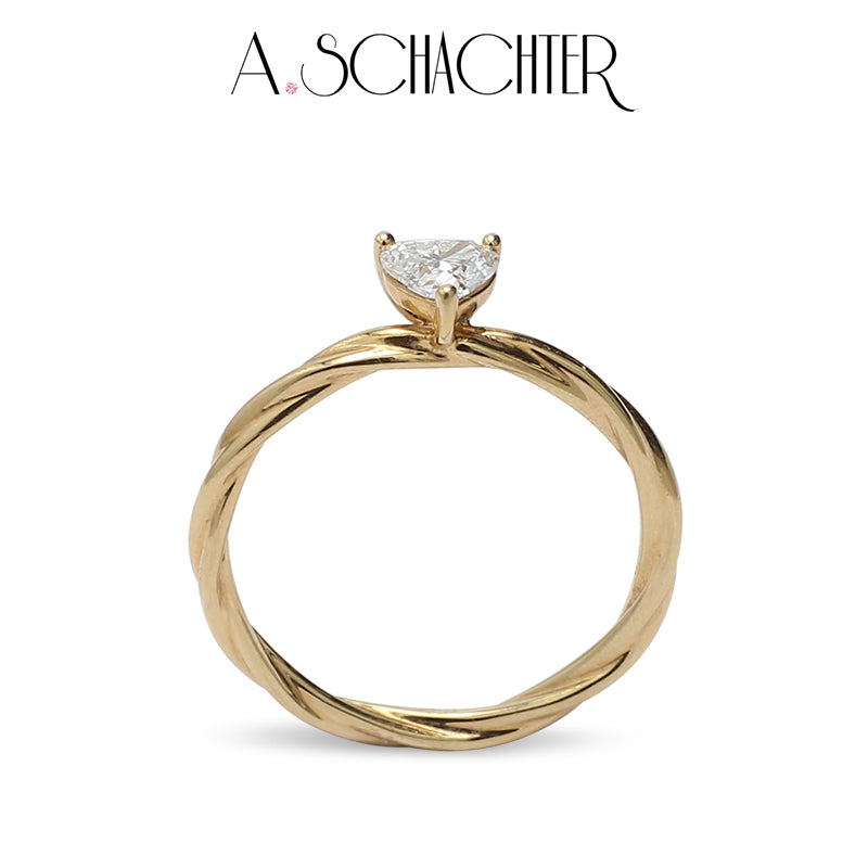 Heart Solitaire Twist Ring 0.3 ct. Heart cut)