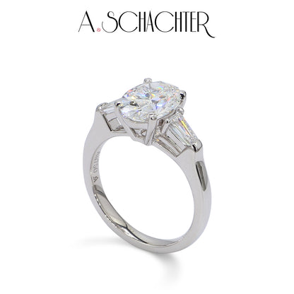 Luminous Grace Oval Ring （2 ct. Oval cut)