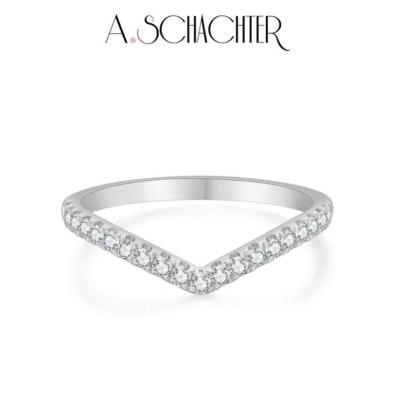 V-shaped pavé band （0.46ct. Round cut)
