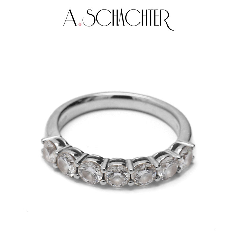 Classic Radiance Diamond Eternity Band （0.1 ct * 7. Round cut)