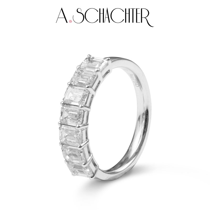 Classic Emerald Seven-Stone Diamond Band（0.2 ct*7. emerald cut)