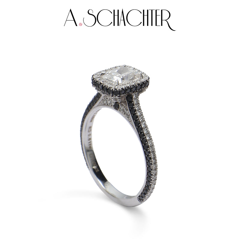 Noir & Lumière Halo Ring （1 ct. Cushion cut)